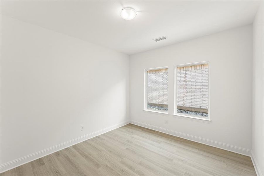 08. 3112 Goldfinch - Study