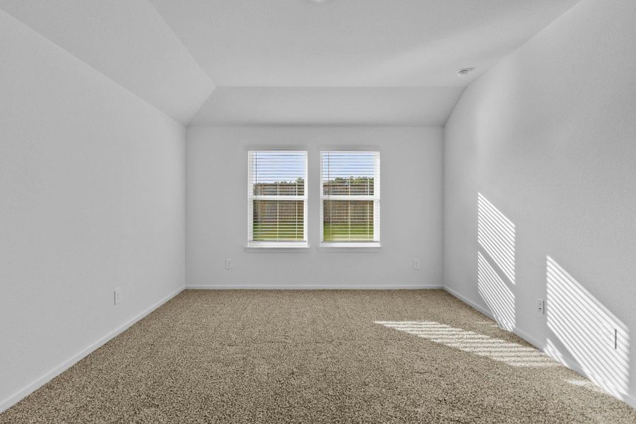 Spacious, unfurnished interior of a new home in Harrington Trails at The Canopies, Splendora (Image 20).