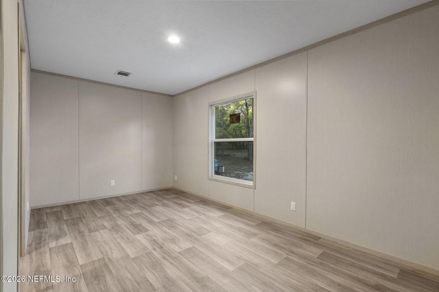Spacious, unfurnished interior of a new home in , Keystone Heights (Image 34).