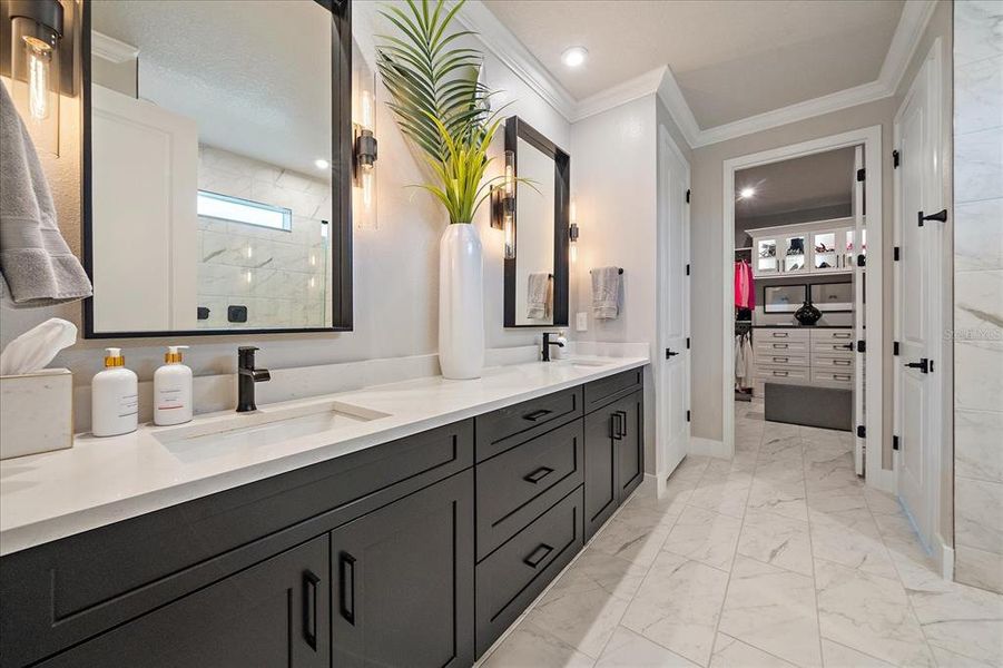 Furnished interior view inside a new home in , Venice (Image 49).