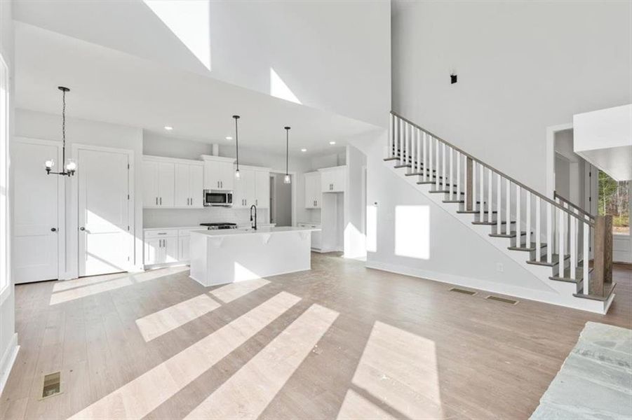 Spacious, unfurnished interior of a new home in , Rome (Image 24).