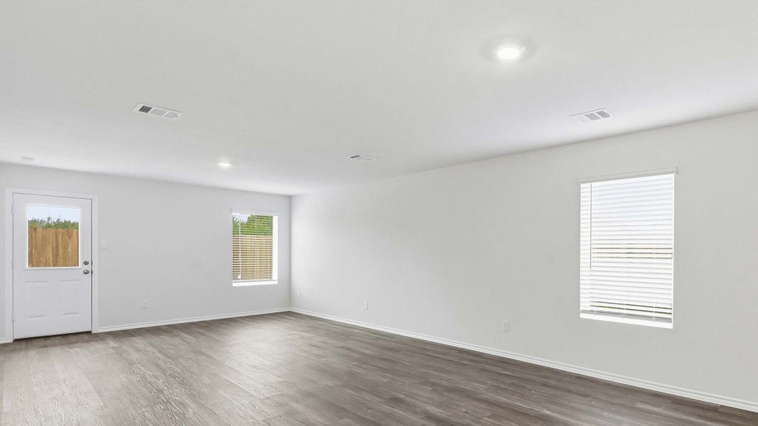 Representative unfurnished interior of a home built from the Emma by D.R. Horton in Maplewood Meadows, Forney (Image 11).