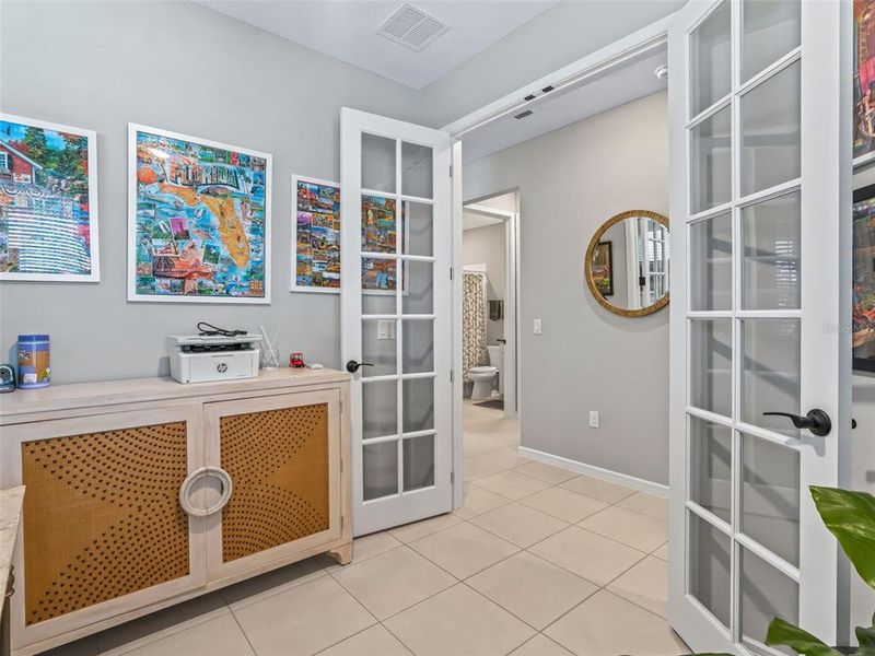 Furnished interior view inside a new home in Del Webb Stone Creek, Ocala (Image 9).