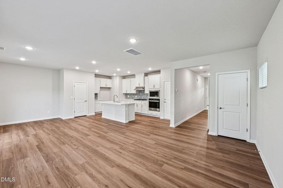 8-web-or-mls-Raleigh - Oak Manor - 909 G