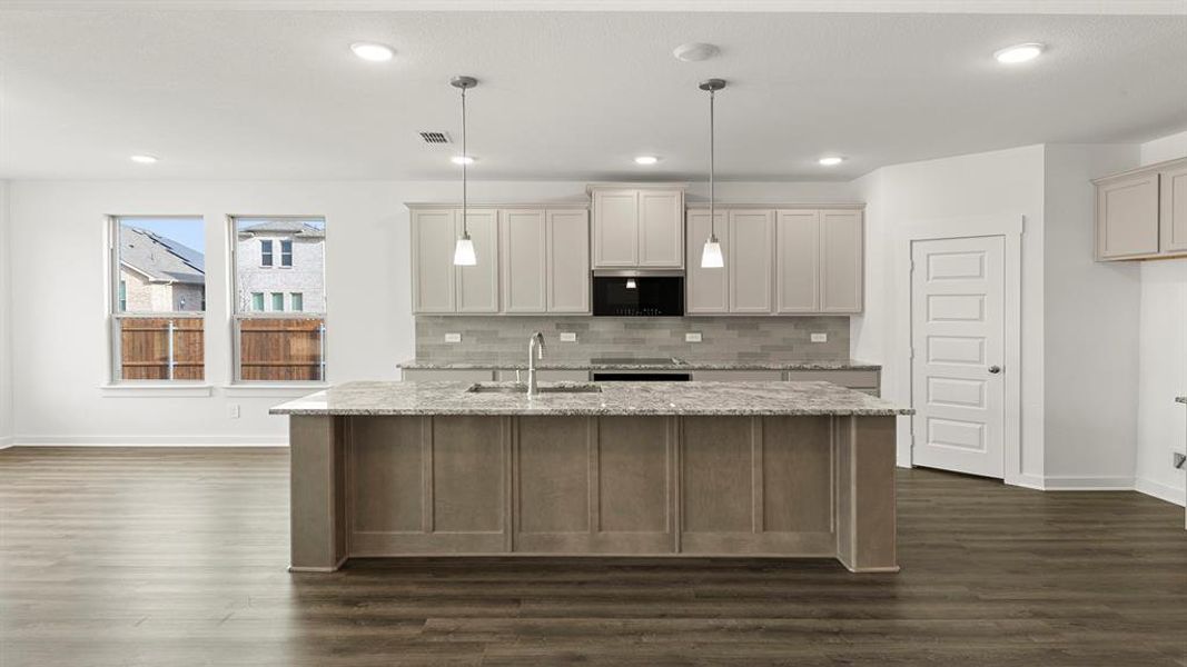 07. 1424 Elle - Kitchen