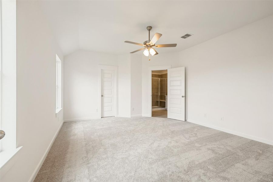 Spacious, unfurnished interior of a new home in River Ranch, Dayton (Image 29).
