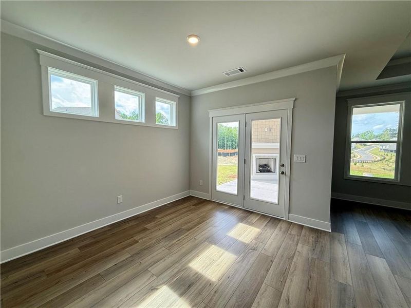 Spacious, unfurnished interior of a new home in Ponderosa Farms Reserve, Gainesville (Image 25).