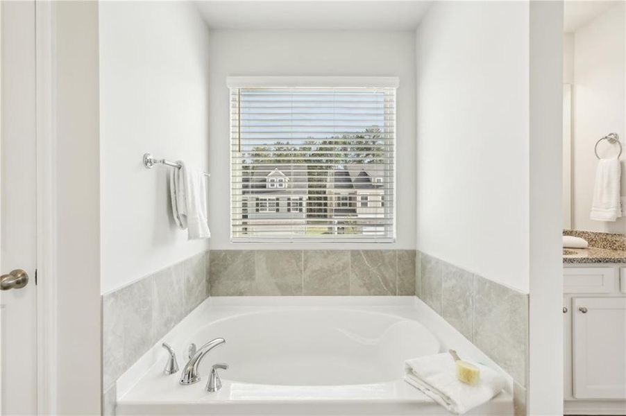 Image 53 of a home in Fairview Lake.