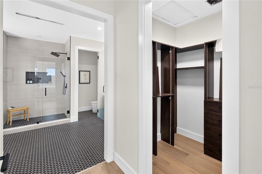 Furnished interior view inside a new home in , Sarasota (Image 20).