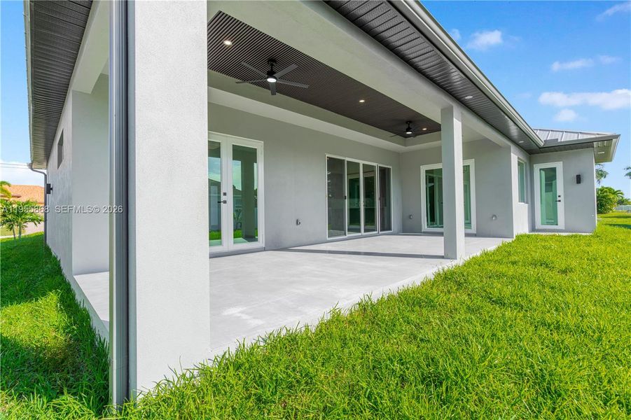 Exterior details and patio area of a home in , Cape Coral (Image 26). Exterior details and patio area of a home in , Cape Coral (Image 26).