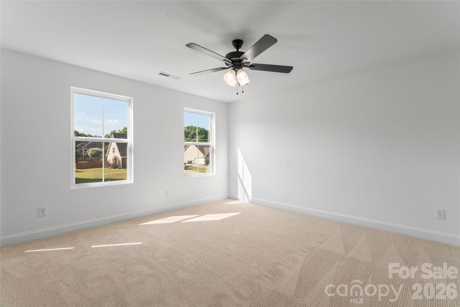 Spacious, unfurnished interior of a new home in , Harrisburg (Image 22).