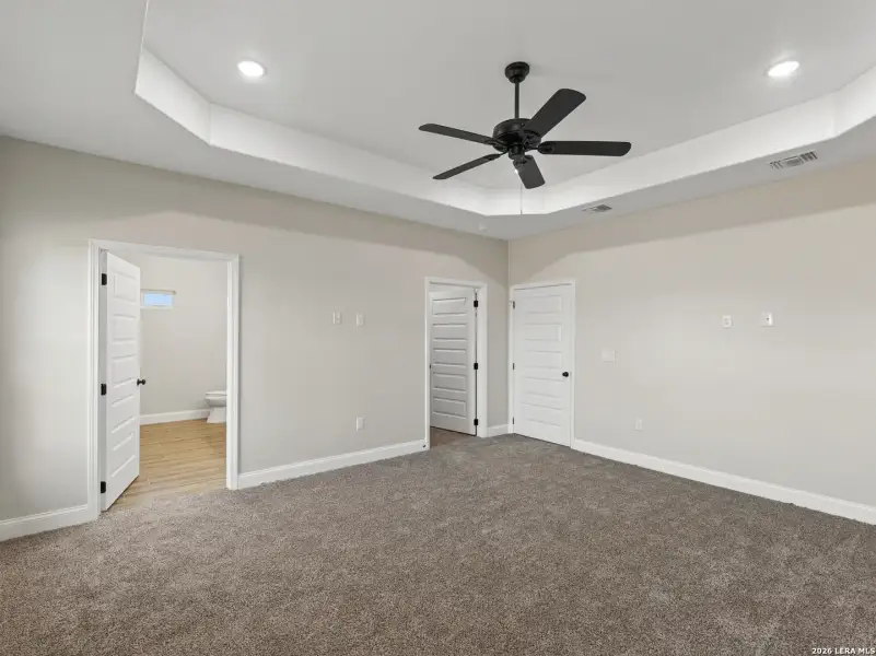 Spacious, unfurnished interior of a new home in , San Antonio (Image 21).