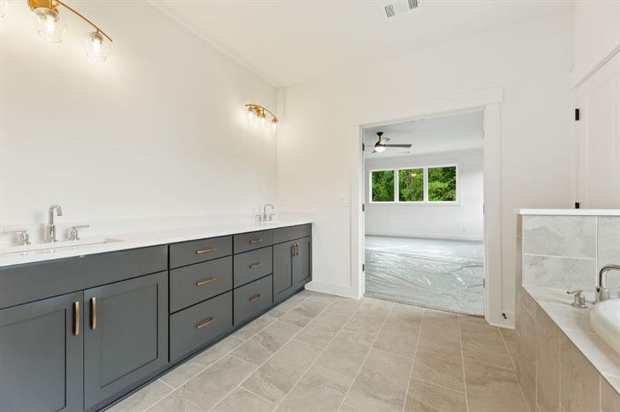 Furnished interior view inside a new home in White Post on Lake Lanier, Gainesville (Image 9).