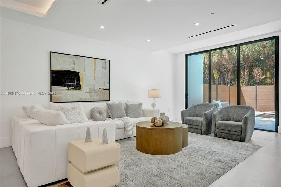 Furnished interior view inside a new home in , Fort Lauderdale (Image 62). Furnished interior view inside a new home in , Fort Lauderdale (Image 62).