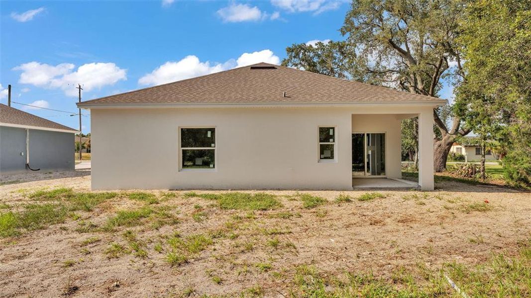 Exterior details and patio area of a home in , Winter Haven (Image 14).