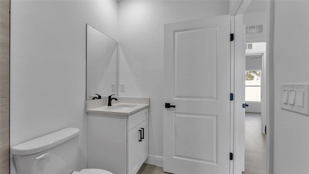 Furnished interior view inside a new home in , Winter Haven (Image 8).