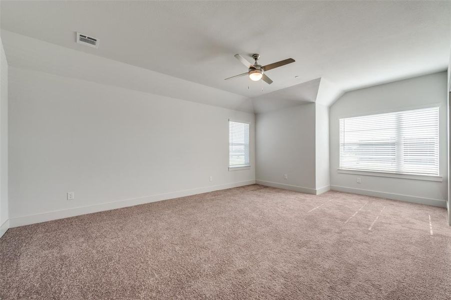 Spacious, unfurnished interior of a new home in Mosaic, Prosper (Image 20).