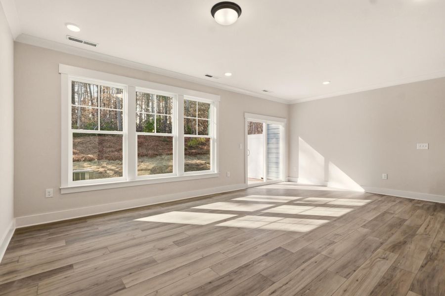 Spacious, unfurnished interior of a new home in Harbor Crossing, Greensboro (Image 22).