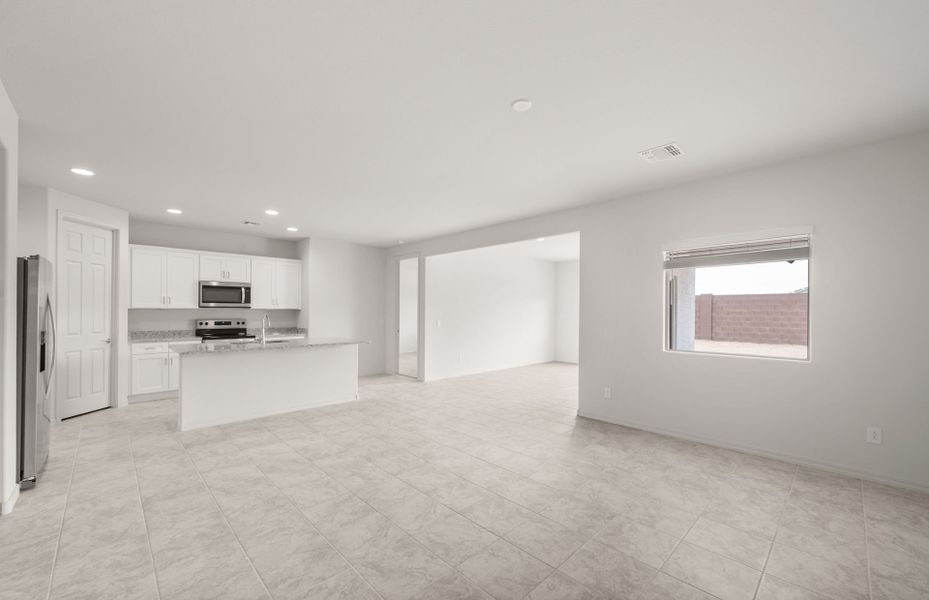 Spacious, unfurnished interior of a new home in Hayden Estates, Buckeye (Image 17). Spacious, unfurnished interior of a new home in Hayden Estates, Buckeye (Image 17).