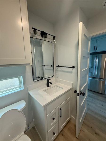 Furnished interior view inside a new home in , Strawn (Image 23).