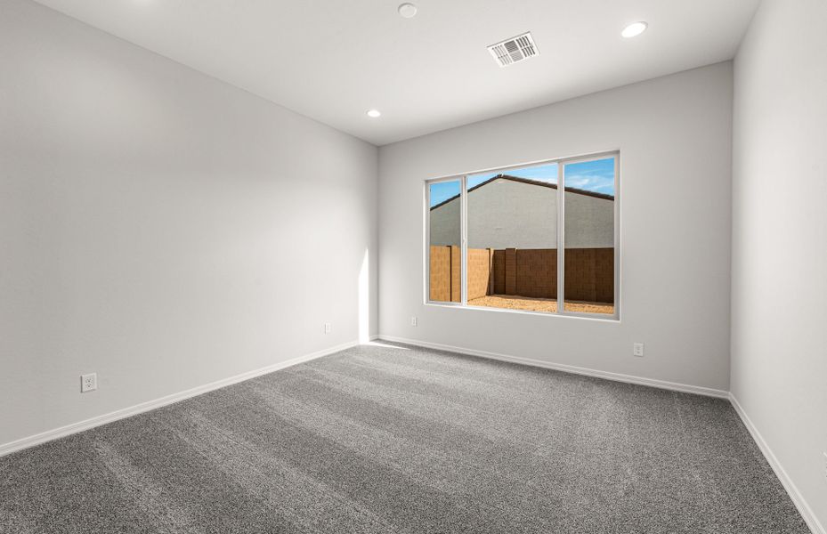 Spacious, unfurnished interior of a new home in Artisan at Asante, Surprise (Image 26).