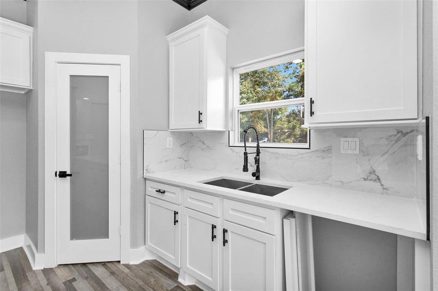 Love this pantry door. Dish washing with a view will always make it a little more enjoyable.