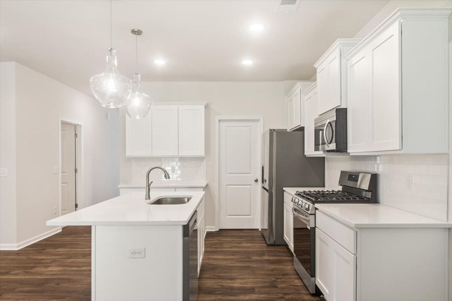 Furnished interior view inside a new home in Heritage Bay, Sumter (Image 8).