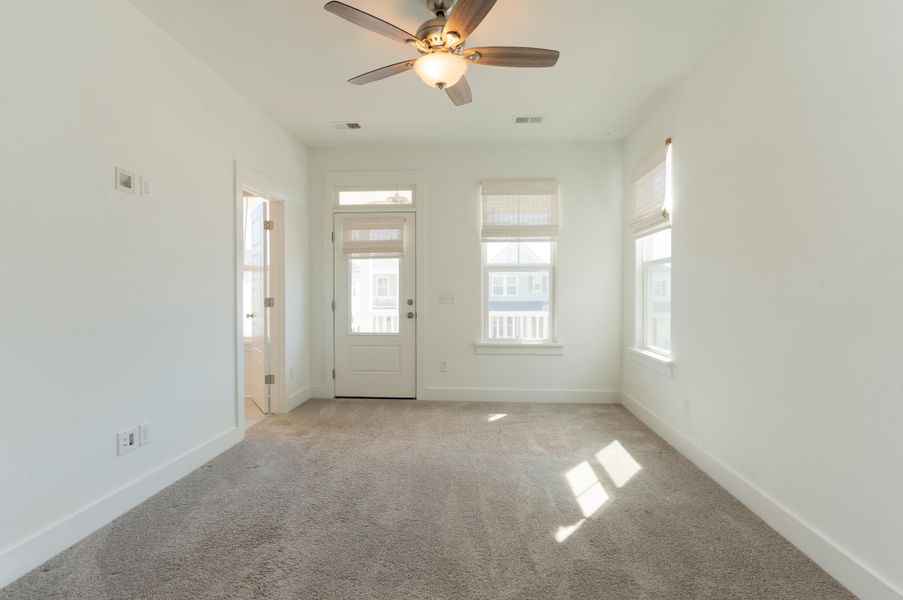 Spacious, unfurnished interior of a new home in , Summerville (Image 14).