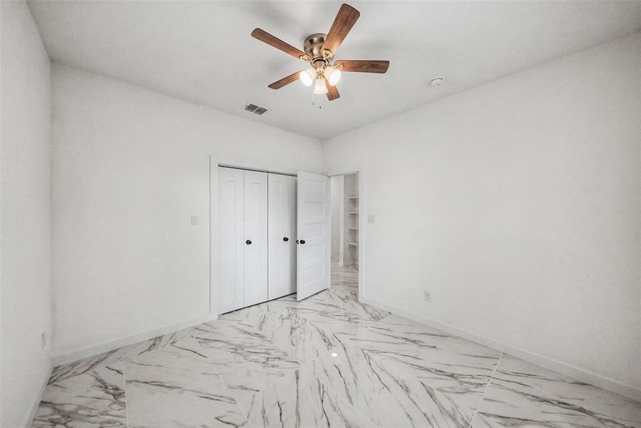 Spacious, unfurnished interior of a new home in , Fort Worth (Image 28).