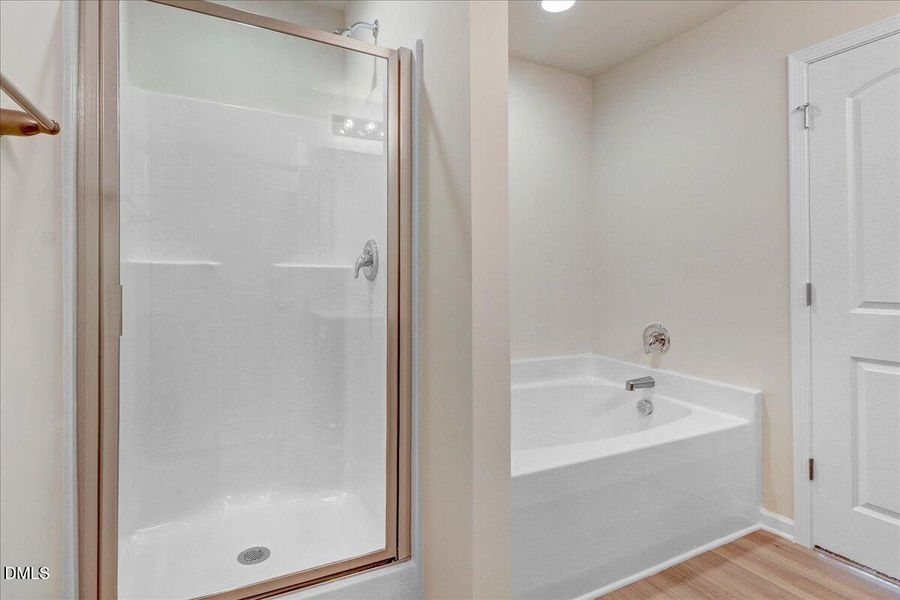 Master Bathroom Master Bathroom