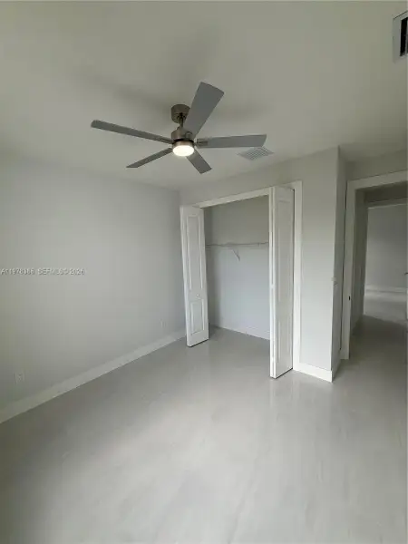 Spacious, unfurnished interior of a new home in , Lehigh Acres (Image 6).