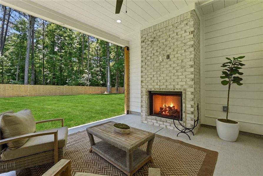 Exterior details and patio area of a home in , Powder Springs (Image 33).
