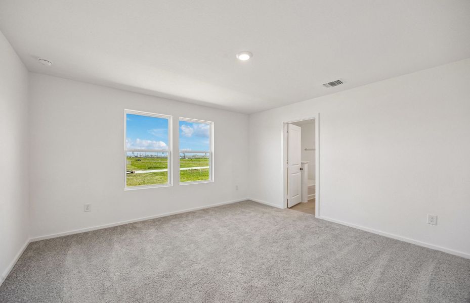 Spacious, unfurnished interior of a new home in Windcress, Cove (Image 31).