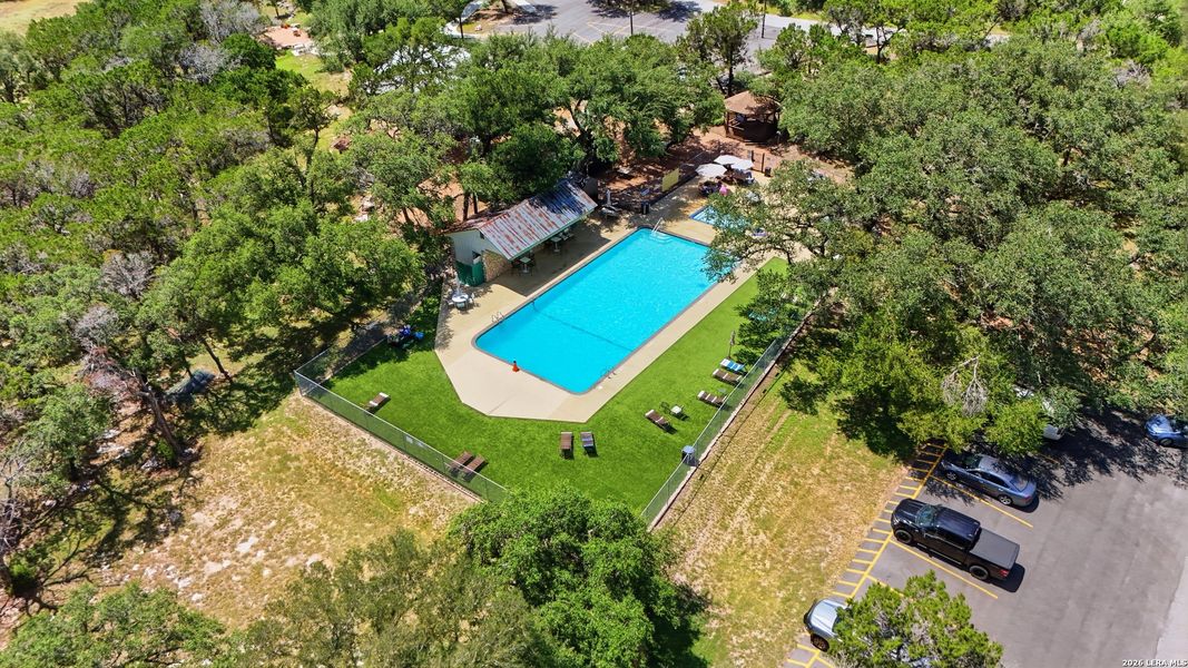 Community amenities in , Spring Branch (Image 29).