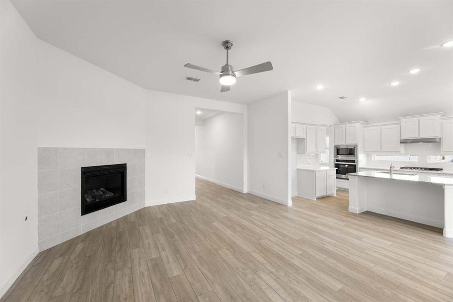 Representative unfurnished interior of a home built from the Carrollton by Pacesetter Homes in Creekview Meadows, Pilot Point (Image 22). Representative unfurnished interior of a home built from the Carrollton by Pacesetter Homes in Creekview Meadows, Pilot Point (Image 22).
