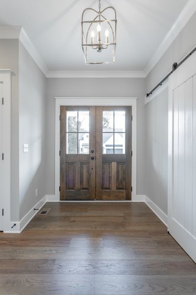 Spacious, unfurnished interior of a new home in Pine Ridge, Soddy-Daisy (Image 18).