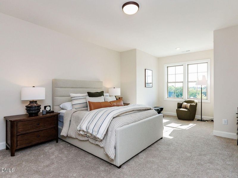 033-1280x960-bedroom