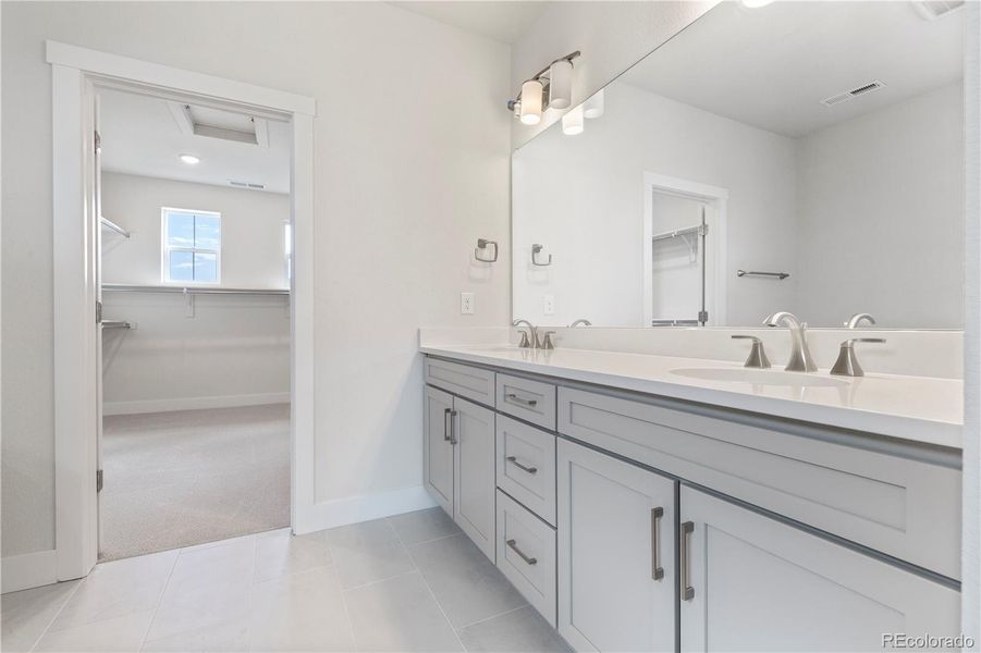 Furnished interior view inside a new home in , Broomfield (Image 6).