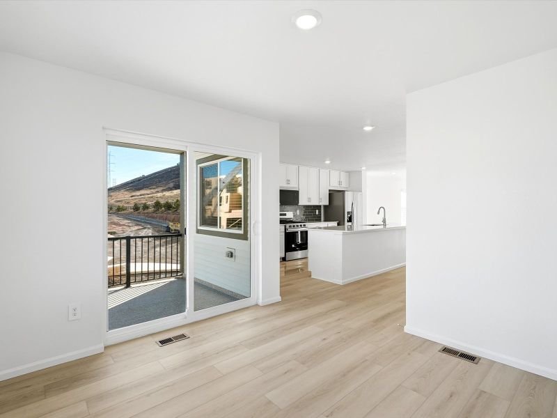 Spacious, unfurnished interior of a new home in Three Hills, Morrison (Image 11).