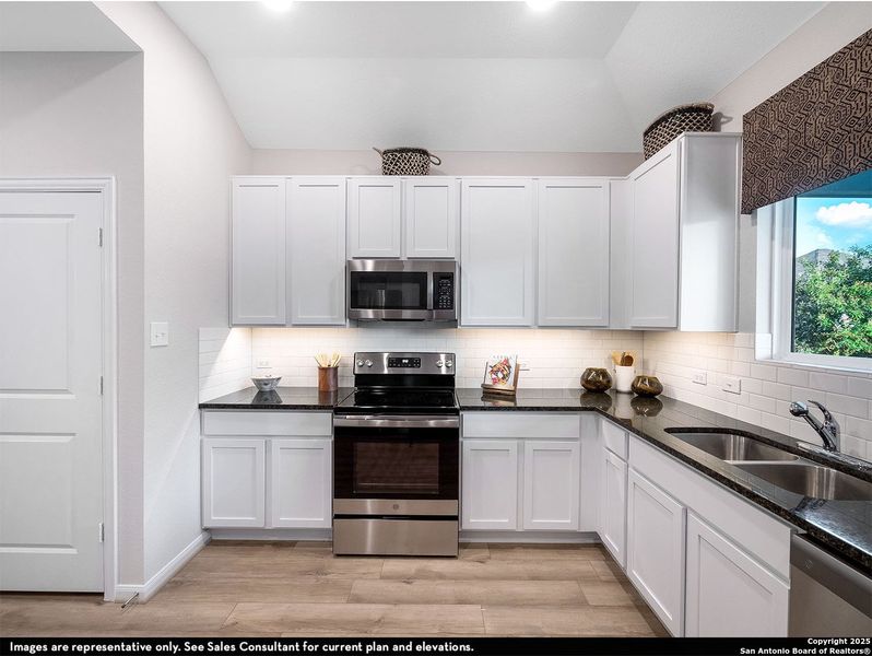 Furnished interior view inside a new home in Garden Grove, San Antonio (Image 7).