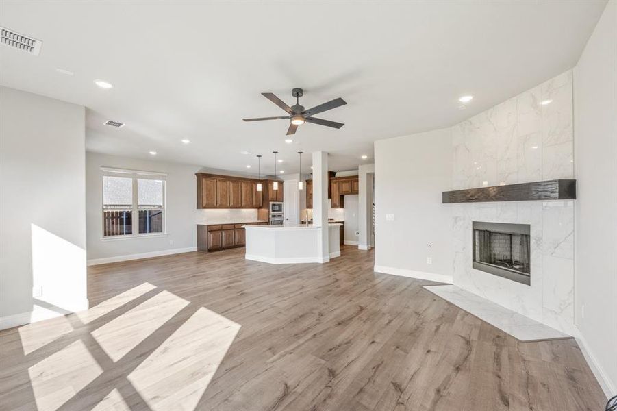 Spacious, unfurnished interior of a new home in Eagle Glen 50, Alvarado (Image 24). Spacious, unfurnished interior of a new home in Eagle Glen 50, Alvarado (Image 24).