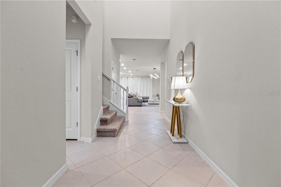 Spacious, unfurnished interior of a new home in Windsor Cay Resort, Clermont (Image 21).