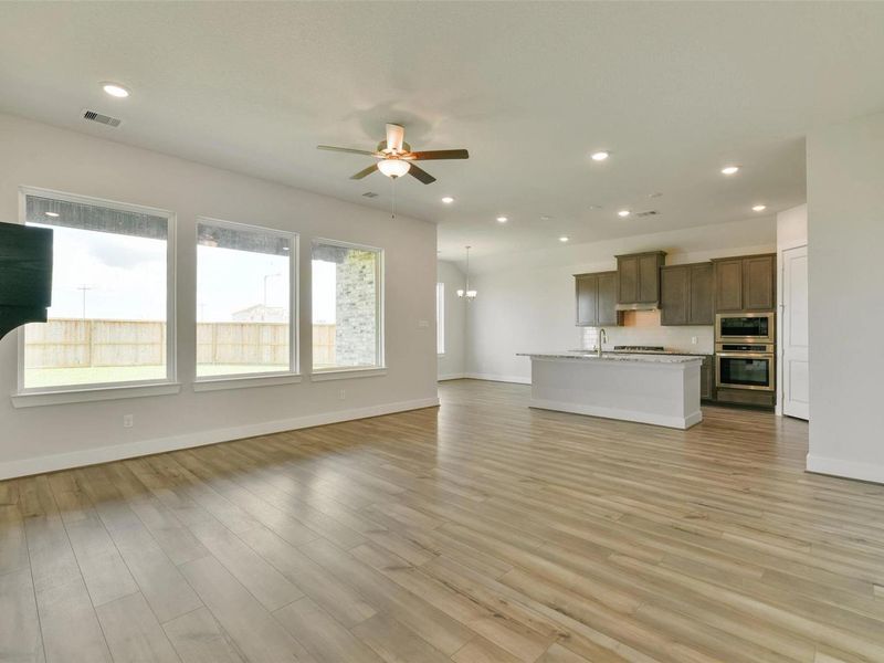 Spacious, unfurnished interior of a new home in Lago Mar, Texas City (Image 23). Spacious, unfurnished interior of a new home in Lago Mar, Texas City (Image 23).