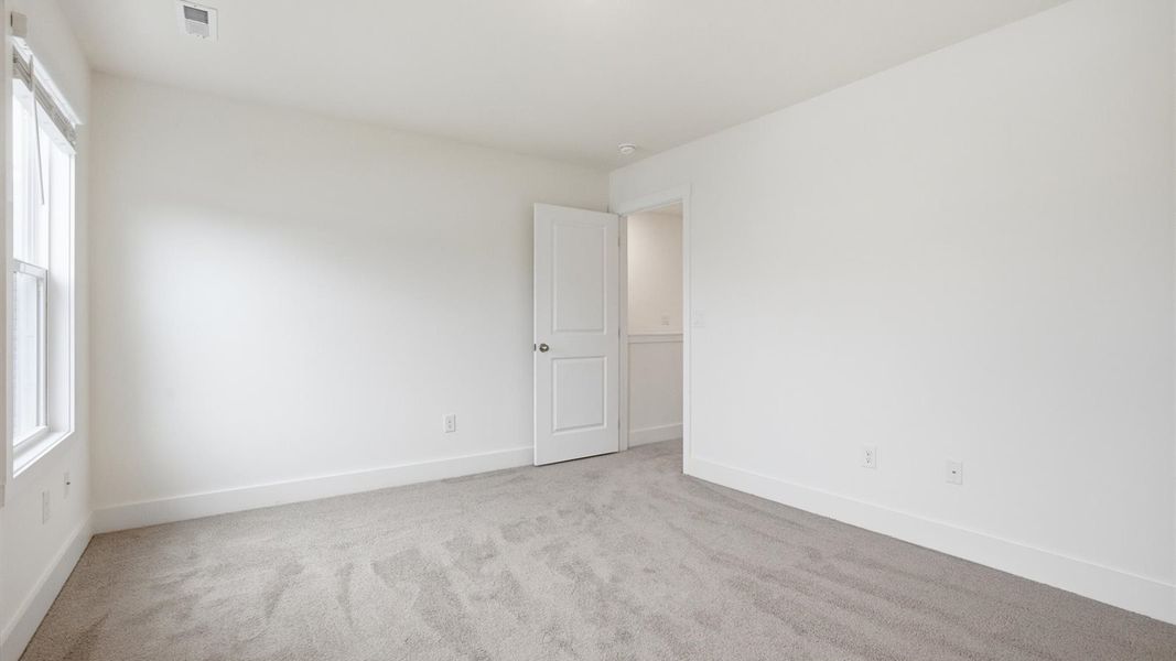 Spacious, unfurnished interior of a new home in Price's Point, Knoxville (Image 36). Spacious, unfurnished interior of a new home in Price's Point, Knoxville (Image 36).