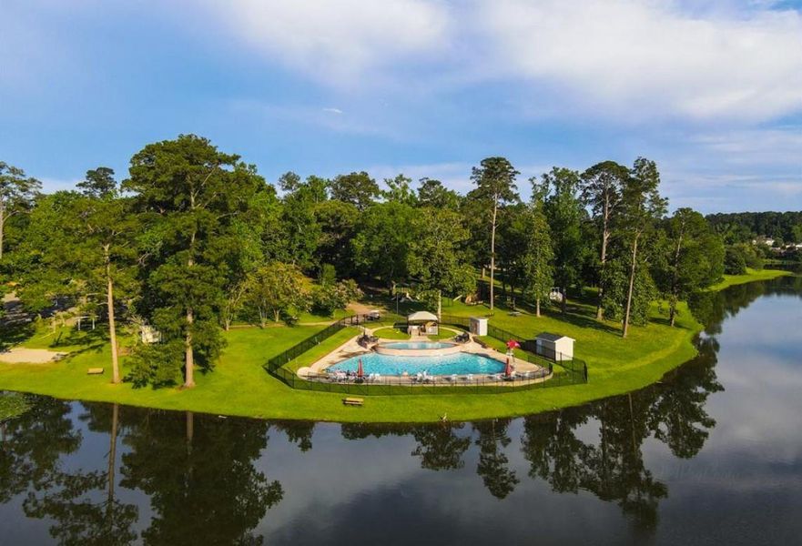 Community amenities in Elkins Lake, Huntsville (Image 42).