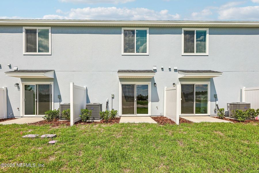 Exterior details and patio area of a home in , Middleburg (Image 3).