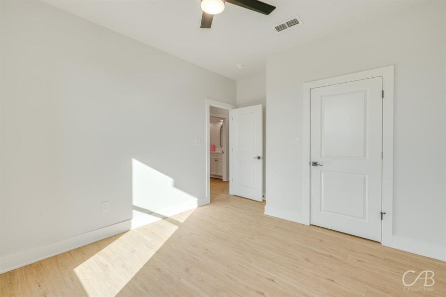 Spacious, unfurnished interior of a new home in , Abilene (Image 37).