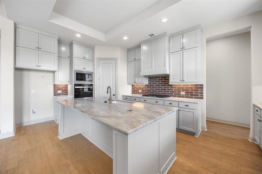 Furnished interior view inside a new home in Waterfall Ranch - 1 Acre Lots, Waxahachie (Image 4). Furnished interior view inside a new home in Waterfall Ranch - 1 Acre Lots, Waxahachie (Image 4).