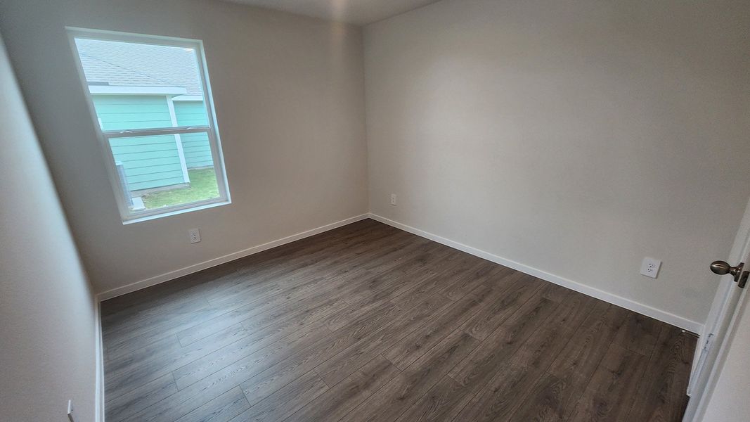 Spacious, unfurnished interior of a new home in Waverly Estates, Josephine (Image 9).