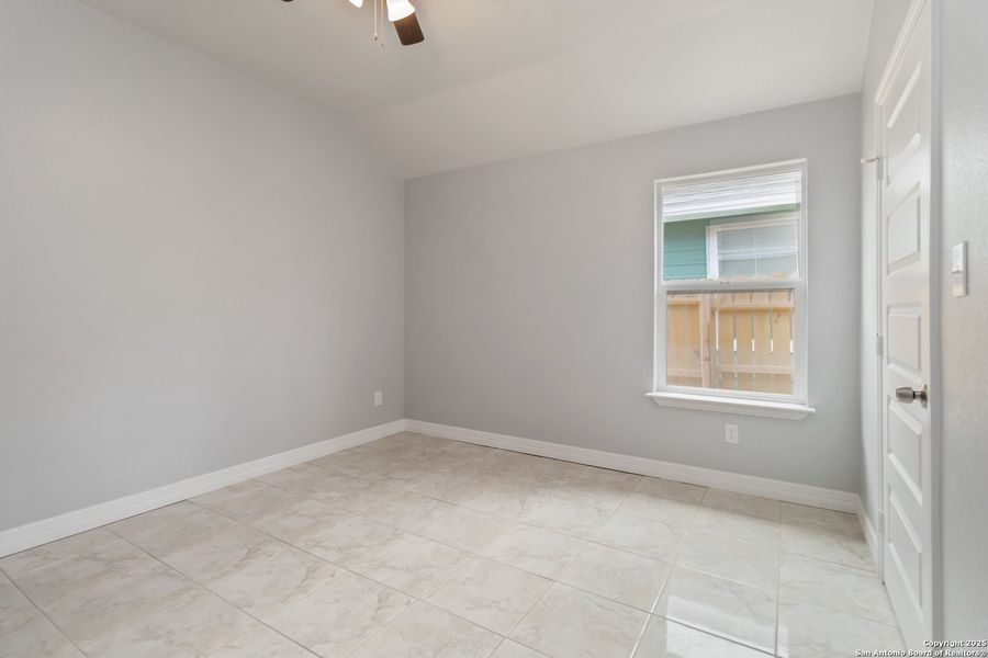 Spacious, unfurnished interior of a new home in , San Antonio (Image 22).
